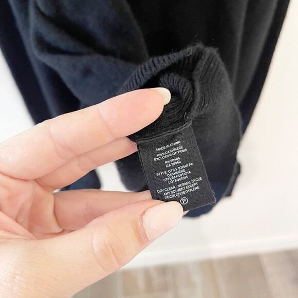 Theory Black Cashmere Cold Shoulder Long Sleeve Sweater Top Size Medium - Picture 9 of 9